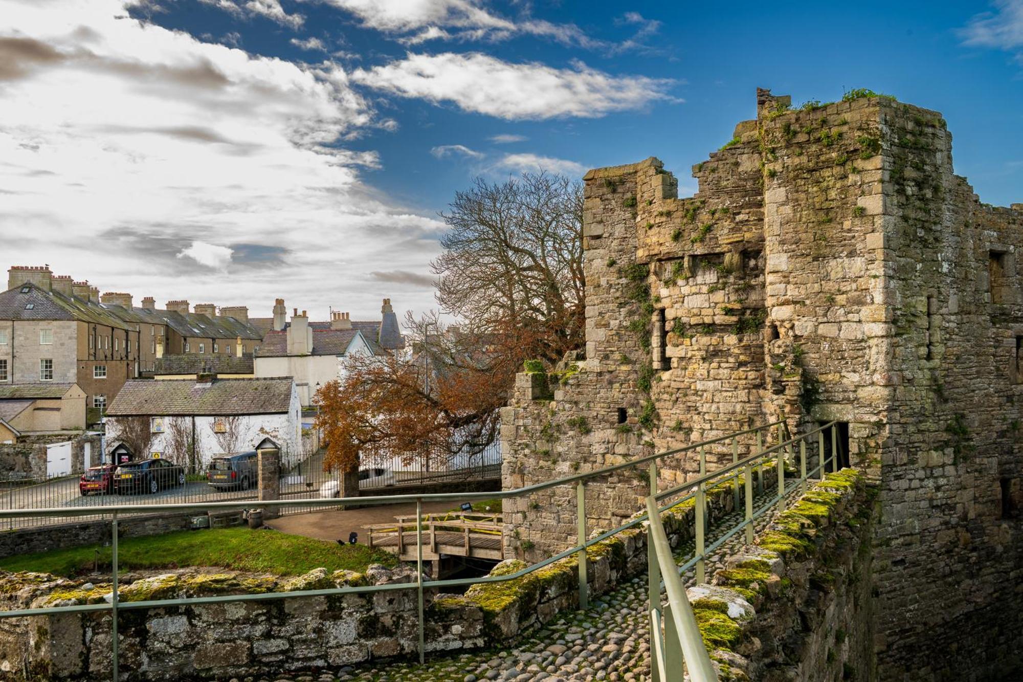 Castle Court Hotel Beaumaris Exterior photo