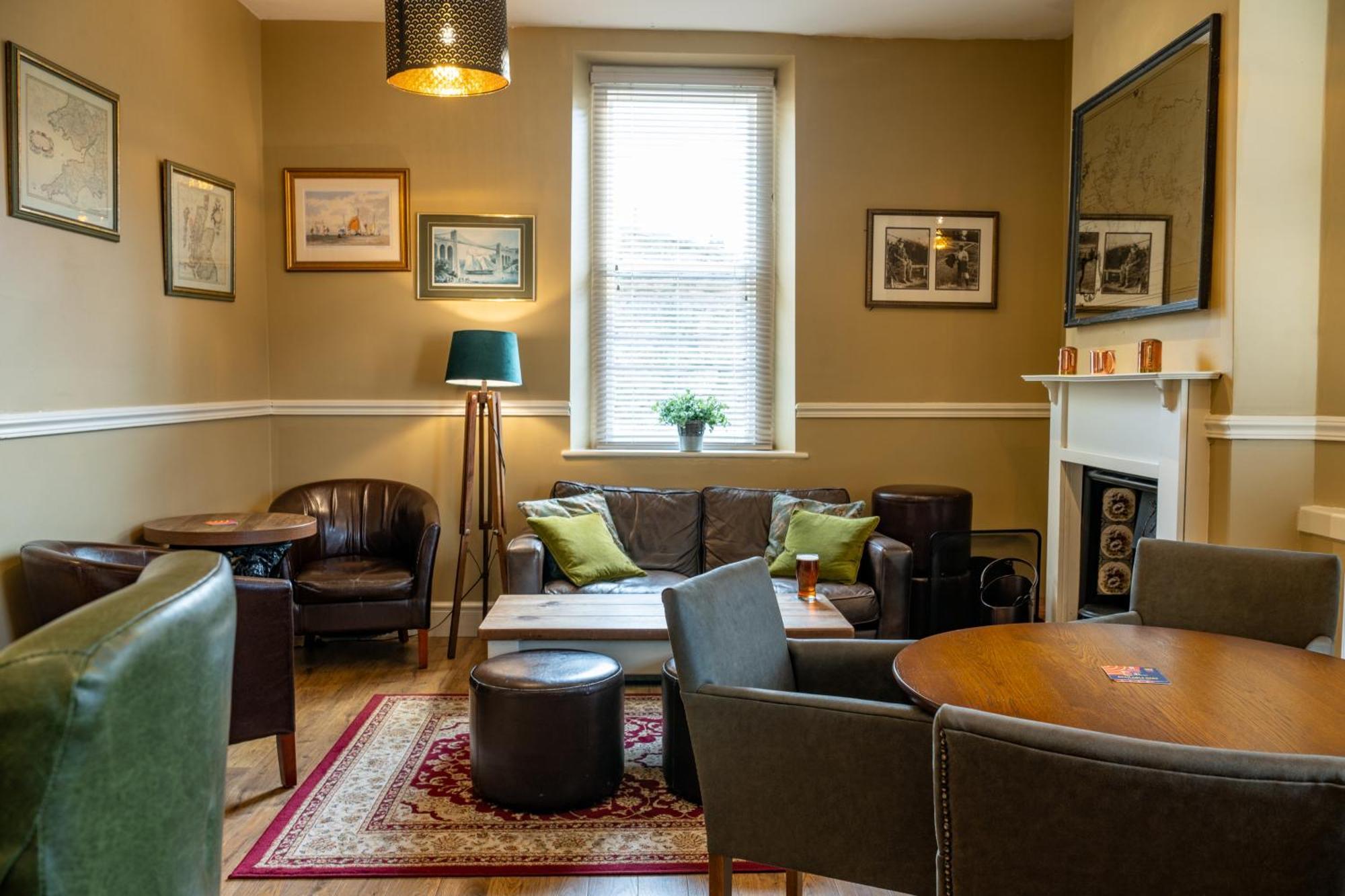 Castle Court Hotel Beaumaris Exterior photo