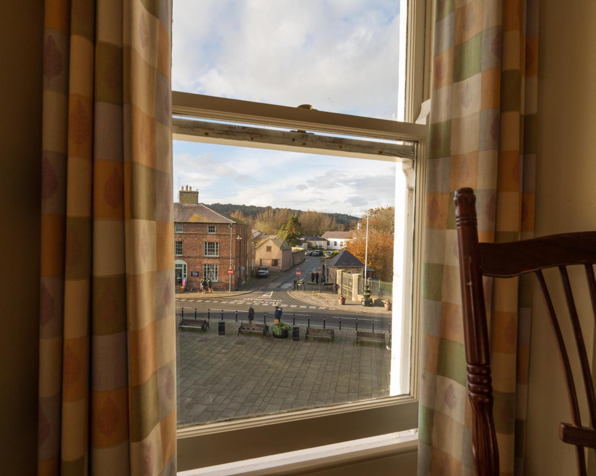 Castle Court Hotel Beaumaris Exterior photo