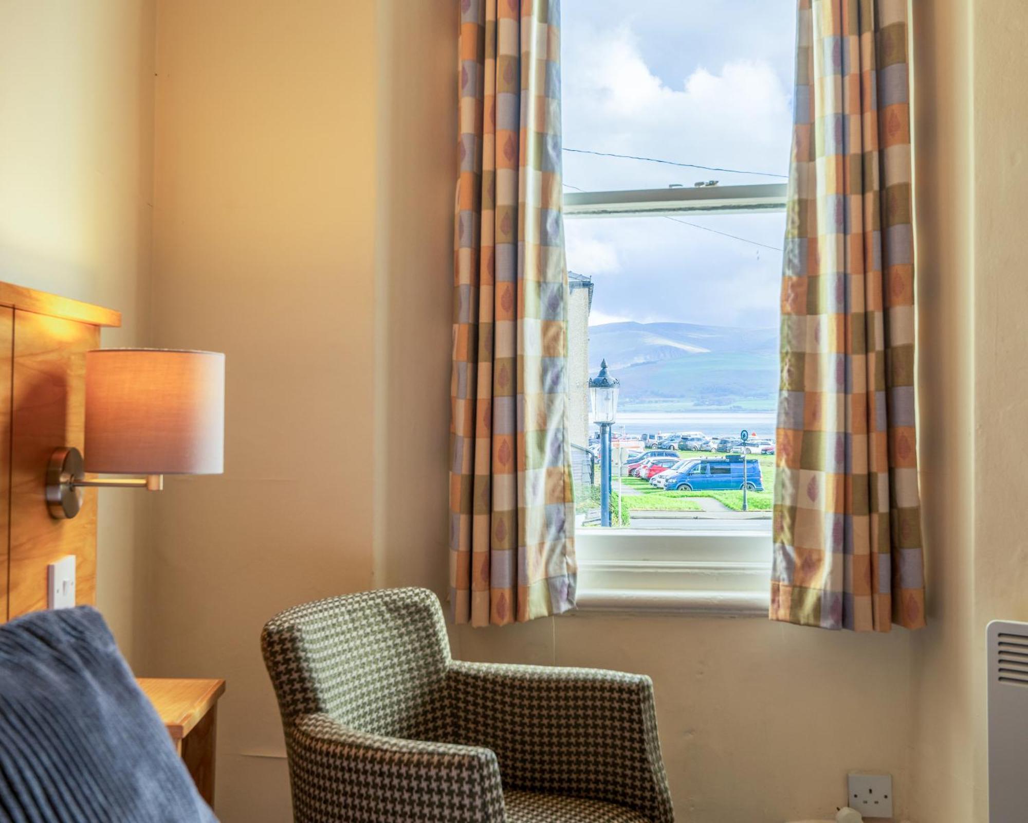 Castle Court Hotel Beaumaris Exterior photo