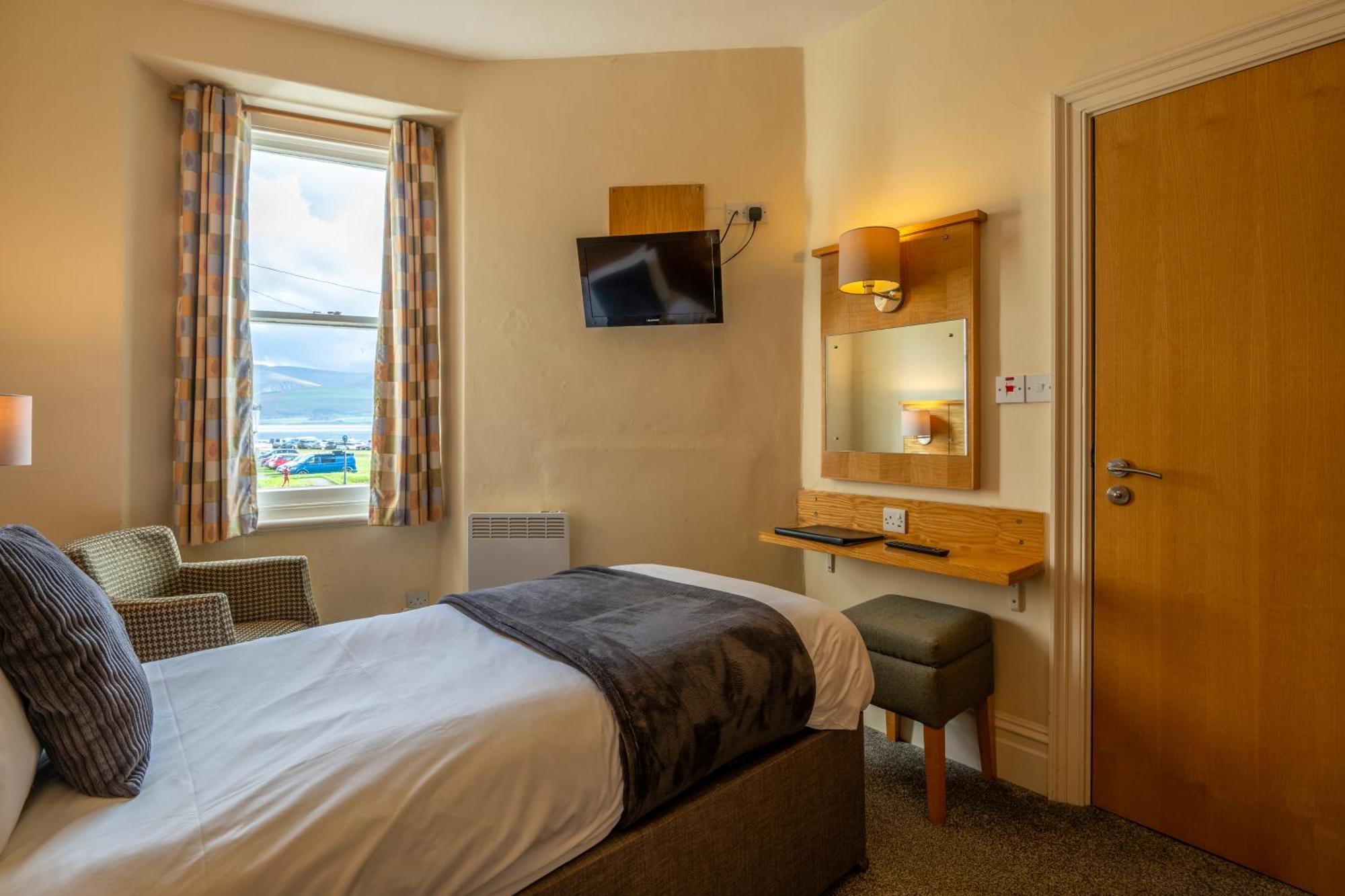 Castle Court Hotel Beaumaris Exterior photo