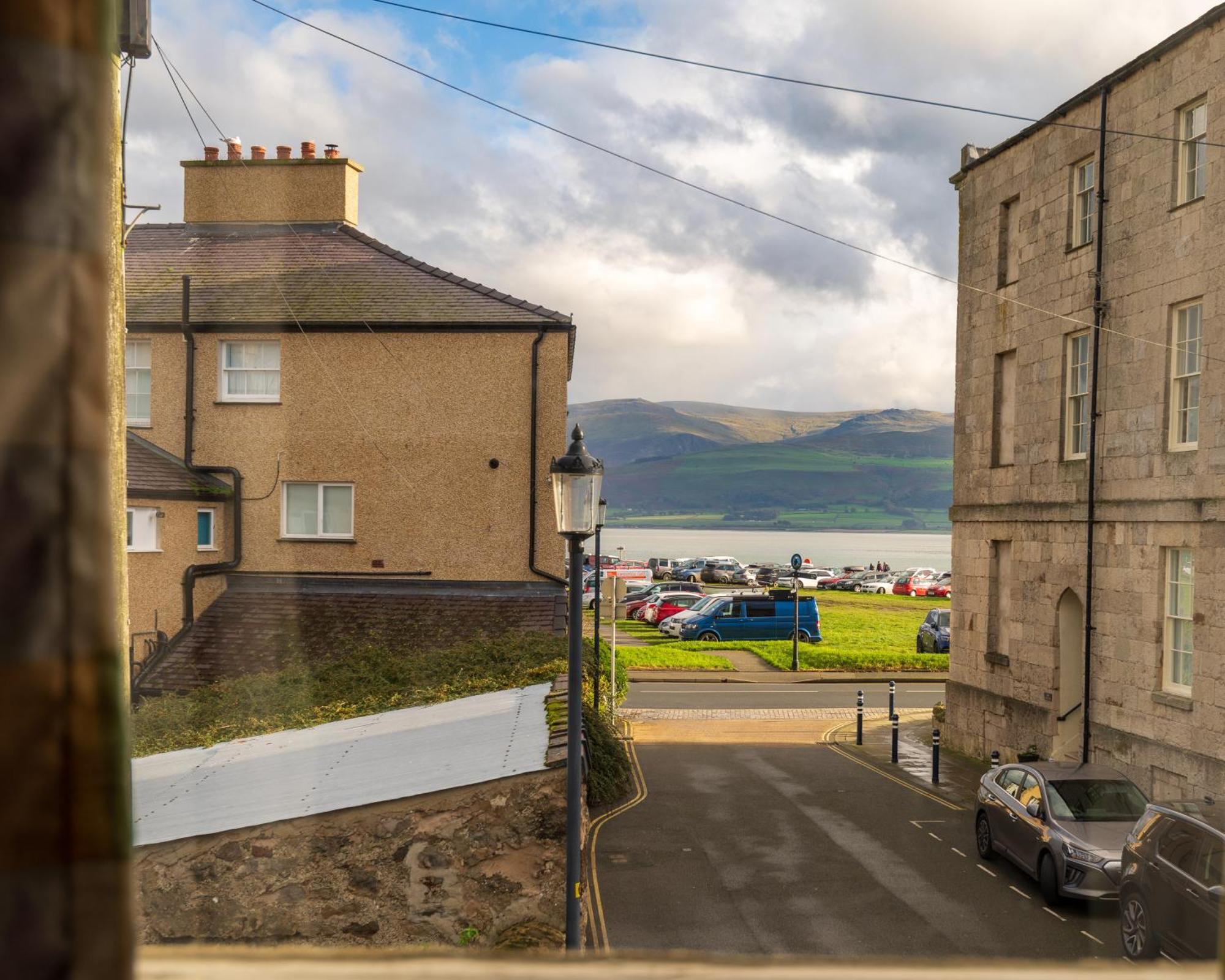 Castle Court Hotel Beaumaris Exterior photo