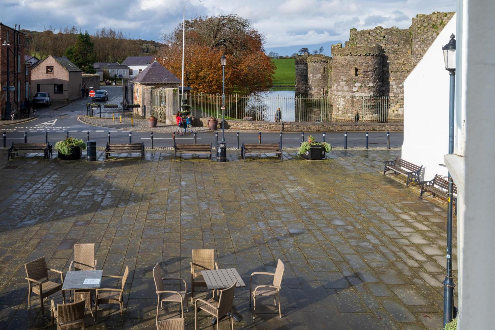 Castle Court Hotel Beaumaris Exterior photo