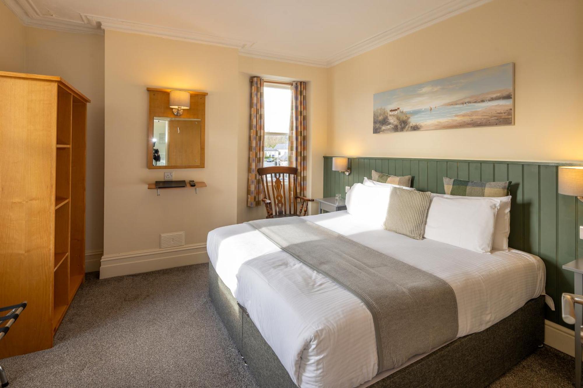 Castle Court Hotel Beaumaris Exterior photo
